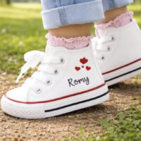 Baskets montantes enfant personnalisées en similicuir – Douceur & romantisme