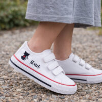 Baskets fille personnalisées en similicuir blanc – motif chat & détails élégants